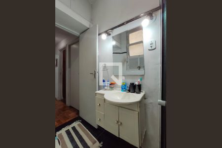 Apartamento à venda com 80m², 3 quartos e 1 vaga Apartamento à venda com 80m², 3 quartos e 1 vagaBanheiro Corredor