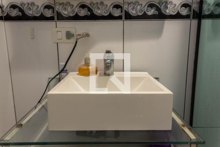 Casa à venda com 160m², 3 quartos e 1 vaga Casa à venda com 160m², 3 quartos e 1 vagaBanheiro da Suíte 1