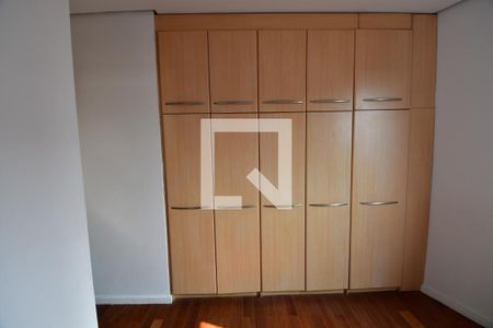 Apartamento à venda com 170m², 3 quartos e 3 vagasQuarto 1 - Suíte Armários