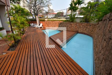 Apartamento à venda com 170m², 3 quartos e 3 vagasÁrea comum - Piscina