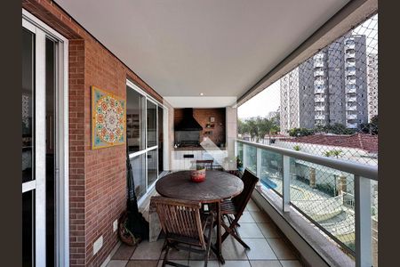 Apartamento à venda com 134m², 3 quartos e 3 vagasVaranda