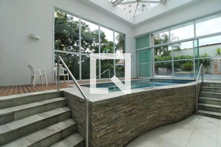 Apartamento à venda com 134m², 3 quartos e 3 vagas Apartamento à venda com 134m², 3 quartos e 3 vagasPiscina Coberta