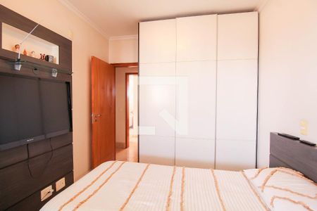 Apartamento à venda com 132m², 4 quartos e 3 vagasQuarto 2