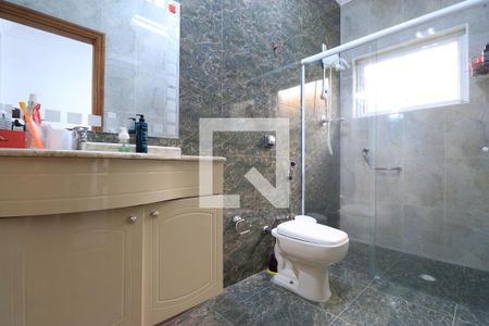 Casa à venda com 500m², 4 quartos e 5 vagasBanheiro da Suíte 1