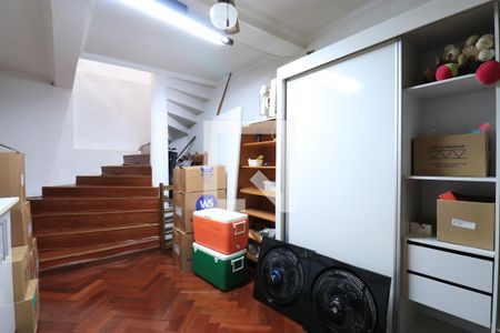 Casa à venda com 500m², 4 quartos e 5 vagasAdega Suite 1