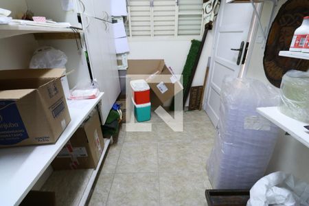 Casa à venda com 500m², 4 quartos e 5 vagasDepósito