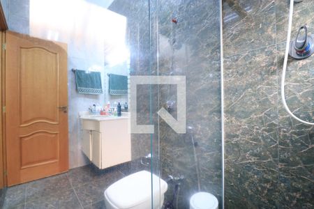 Casa à venda com 500m², 4 quartos e 5 vagasBanheiro da Suíte 1