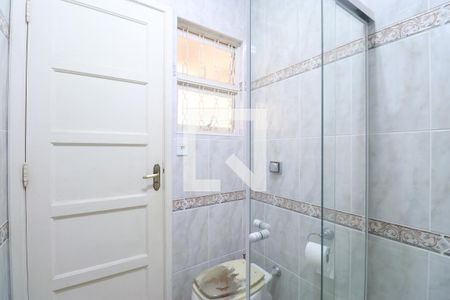 Casa à venda com 500m², 4 quartos e 5 vagasBanheiro de serviço