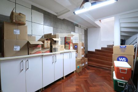 Casa à venda com 500m², 4 quartos e 5 vagasAdega Suite 1