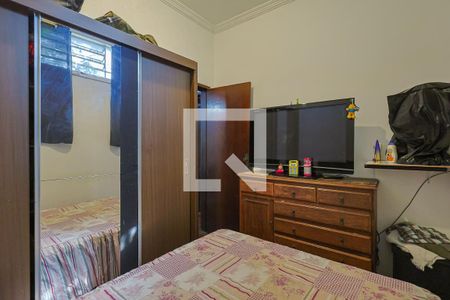 Casa à venda com 300m², 6 quartos e 2 vagas Casa à venda com 300m², 6 quartos e 2 vagasQuarto