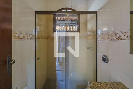 Casa à venda com 300m², 6 quartos e 2 vagas Casa à venda com 300m², 6 quartos e 2 vagasBanheiro