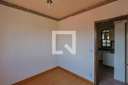 Casa à venda com 300m², 6 quartos e 2 vagas Casa à venda com 300m², 6 quartos e 2 vagasQuarto