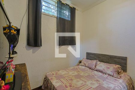 Casa à venda com 300m², 6 quartos e 2 vagas Casa à venda com 300m², 6 quartos e 2 vagasQuarto