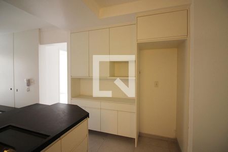 Apartamento à venda com 81m², 2 quartos e 1 vagaCozinha 