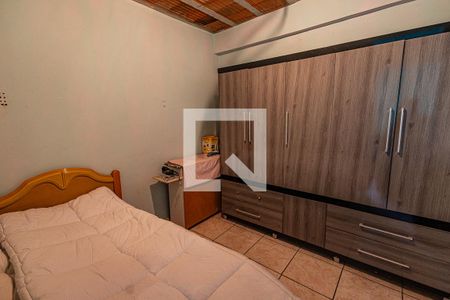 Casa à venda com 360m², 6 quartos e 4 vagas Casa à venda com 360m², 6 quartos e 4 vagasQuarto 4