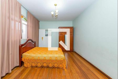 Casa à venda com 384m², 5 quartos e 4 vagas