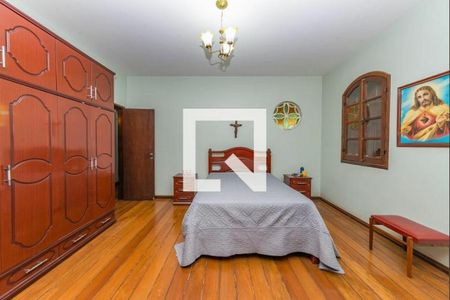 Casa à venda com 384m², 5 quartos e 4 vagas