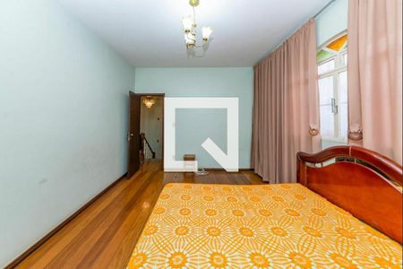 Casa à venda com 384m², 5 quartos e 4 vagas