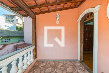 Casa à venda com 384m², 5 quartos e 4 vagas