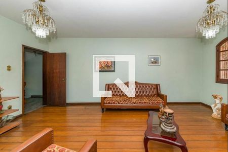 Casa à venda com 384m², 5 quartos e 4 vagas