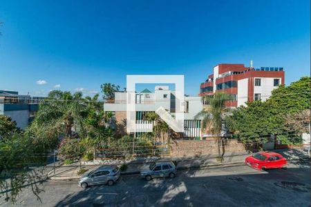 Casa à venda com 384m², 5 quartos e 4 vagas