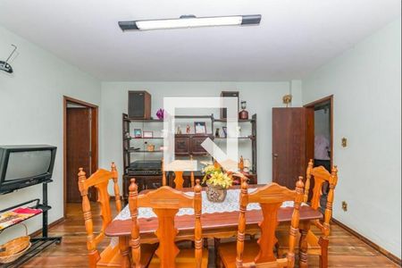 Casa à venda com 384m², 5 quartos e 4 vagas