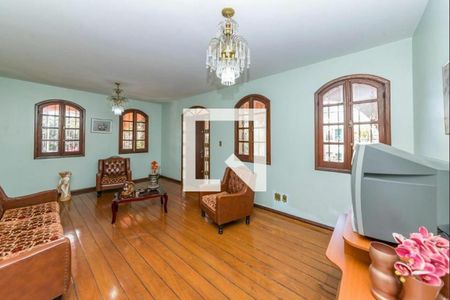 Casa à venda com 384m², 5 quartos e 4 vagas