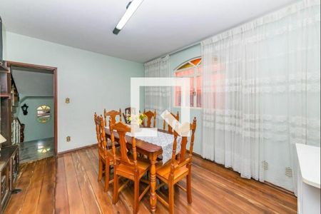 Casa à venda com 384m², 5 quartos e 4 vagas