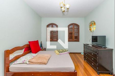 Casa à venda com 384m², 5 quartos e 4 vagas