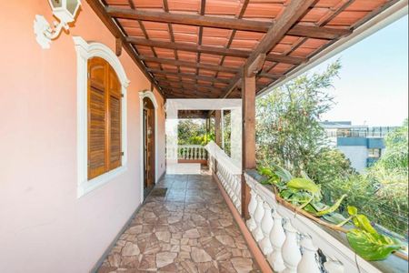 Casa à venda com 384m², 5 quartos e 4 vagas