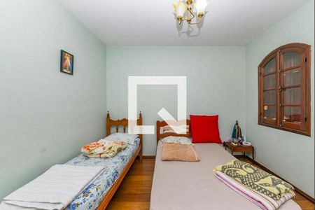 Casa à venda com 384m², 5 quartos e 4 vagas