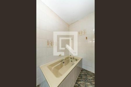 Casa à venda com 384m², 5 quartos e 4 vagas