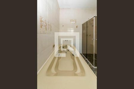 Casa à venda com 384m², 5 quartos e 4 vagas