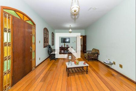 Casa à venda com 384m², 5 quartos e 4 vagas