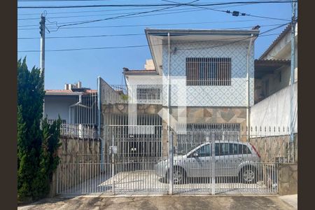 Casa à venda com 190m², 3 quartos e 3 vagas Casa à venda com 190m², 3 quartos e 3 vagasFachada