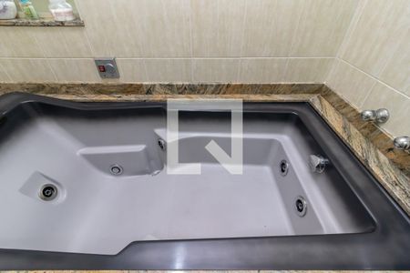 Apartamento à venda com 156m², 4 quartos e 3 vagasBanheiro Quarto 