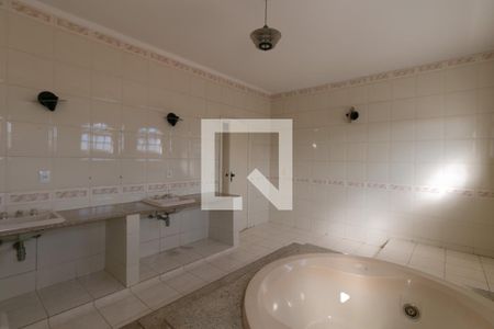 Casa à venda com 200m², 5 quartos e 6 vagas Casa à venda com 200m², 5 quartos e 6 vagasBanheiro da Suíte 2