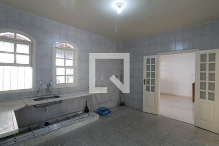 Casa à venda com 200m², 5 quartos e 6 vagas Casa à venda com 200m², 5 quartos e 6 vagasCozinha