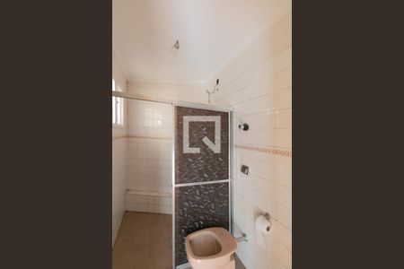 Casa à venda com 200m², 5 quartos e 6 vagas Casa à venda com 200m², 5 quartos e 6 vagasBanheiro de Serviço