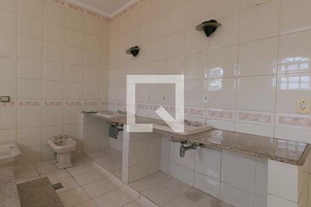 Casa à venda com 200m², 5 quartos e 6 vagas Casa à venda com 200m², 5 quartos e 6 vagasBanheiro da Suíte 2