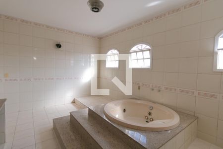 Casa à venda com 200m², 5 quartos e 6 vagas Casa à venda com 200m², 5 quartos e 6 vagasBanheiro da Suíte 2