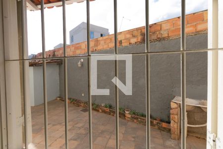 Casa à venda com 200m², 5 quartos e 6 vagas Casa à venda com 200m², 5 quartos e 6 vagasQuarto 3 Vista