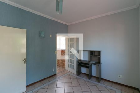 Casa à venda com 200m², 5 quartos e 6 vagas Casa à venda com 200m², 5 quartos e 6 vagasQuarto 2