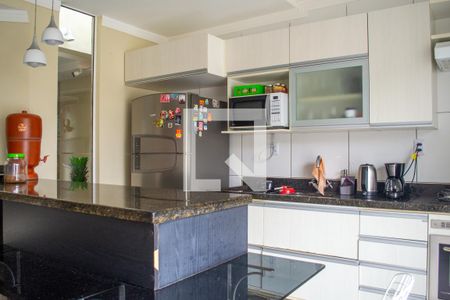 Casa à venda com 166m², 3 quartos e 2 vagas Casa à venda com 166m², 3 quartos e 2 vagasCozinha