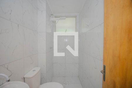 Banheiro de apartamento para alugar com 1 quarto, 42m² em Jardim Itu, Porto Alegre