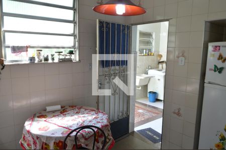 Casa de condomínio à venda com 200m², 4 quartos e 1 vagaCozinha