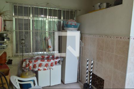 Casa de condomínio à venda com 200m², 4 quartos e 1 vagaÁrea de Serviço