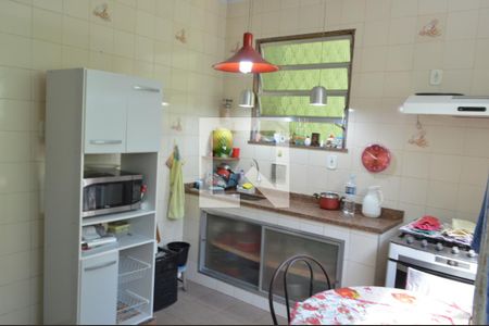 Casa de condomínio à venda com 200m², 4 quartos e 1 vagaCozinha