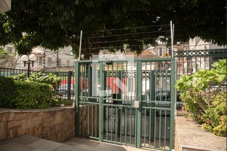 Apartamento à venda com 107m², 3 quartos e 3 vagas Apartamento à venda com 107m², 3 quartos e 3 vagasEntrada