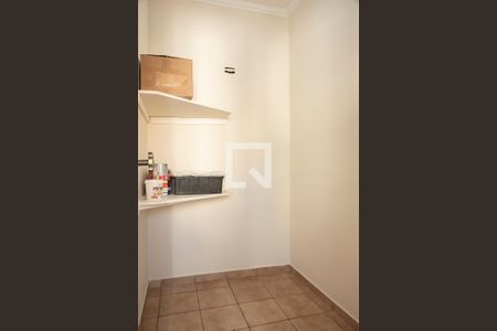 Apartamento à venda com 107m², 3 quartos e 3 vagas Apartamento à venda com 107m², 3 quartos e 3 vagasQuarto de Serviço